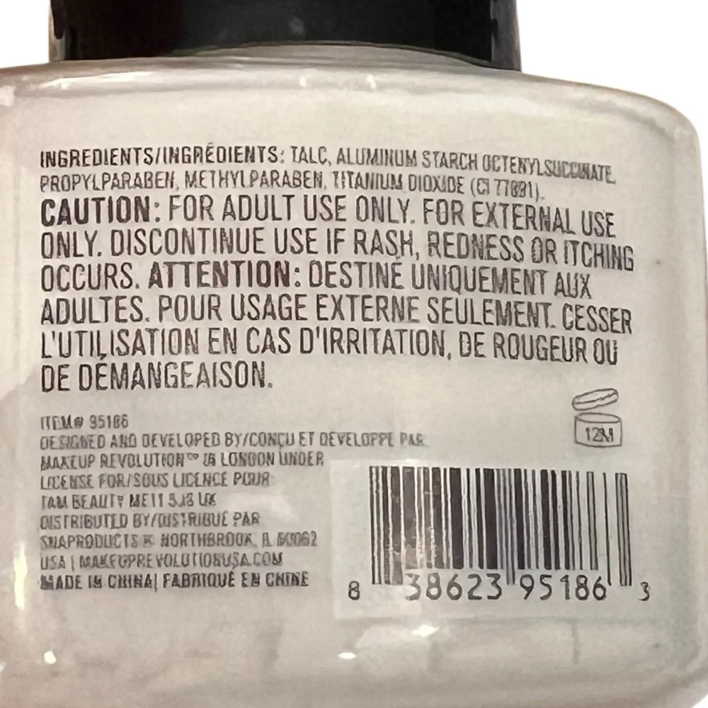 Makeup Revolution London Luxury Baking Powder Makeup Ghost‎ Flawless Finish NEW